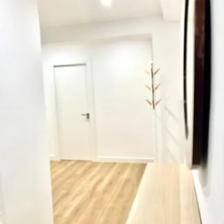 Beach Apartment شقة *