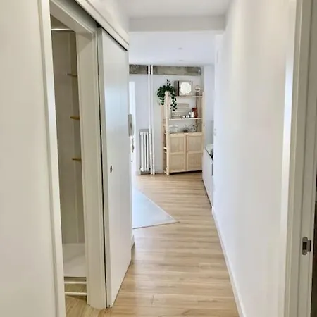 Lägenhet Beach Apartment
